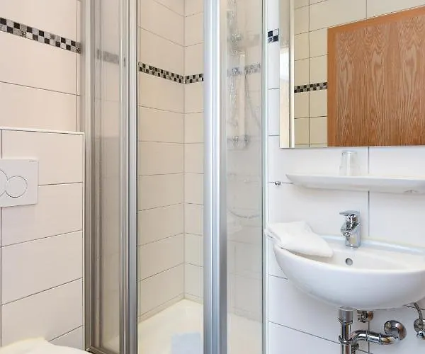 Hotel-pension Marlies ホテル *